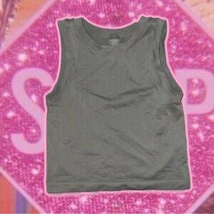Grey tank top ✨